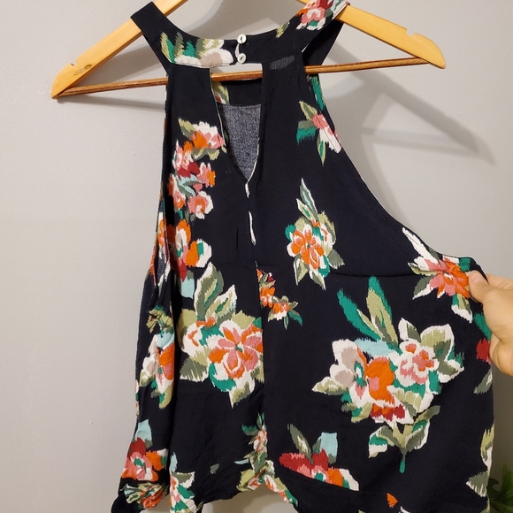 Floral tank - Picture 4 of 4
